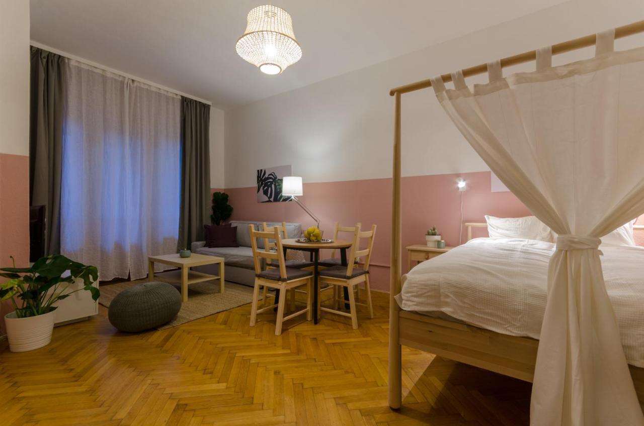 Apartamento Studio Next To Kiraly Street Kd11 Budapest Exterior foto
