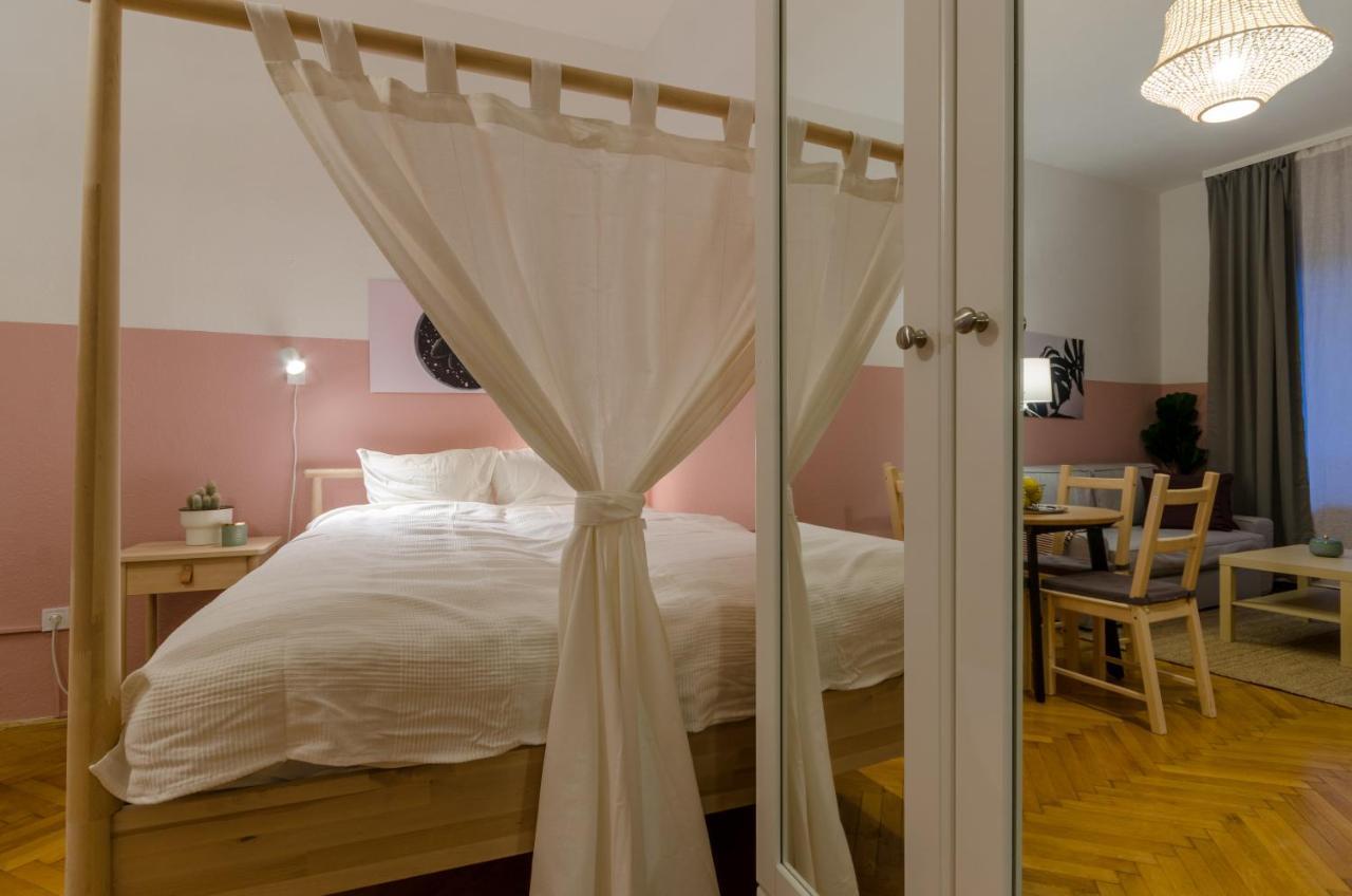 Apartamento Studio Next To Kiraly Street Kd11 Budapest Exterior foto